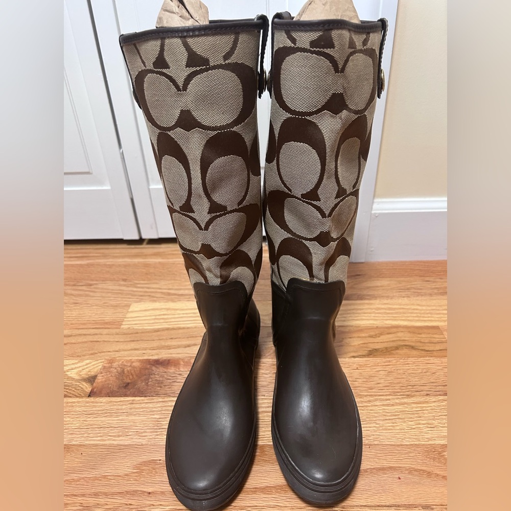 Coach Signature Logo Womens Tall Rain Boots Brown Rubber Size 6B